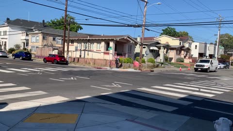 Oakland High Speed Police Chase Creates Close Call for Citizens