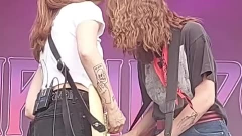 Rebecca & Megan Lovell (Larkin Poe) - LIVE @ 420Fest (Short)