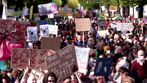 Students hold global climate change protests