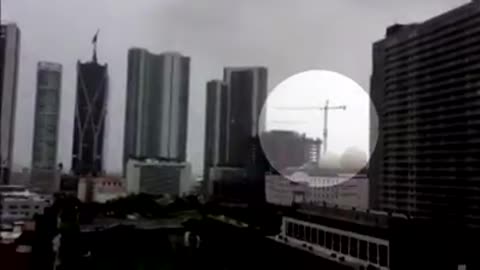 Crane In Miami Spinning Around During Hurricane Irma