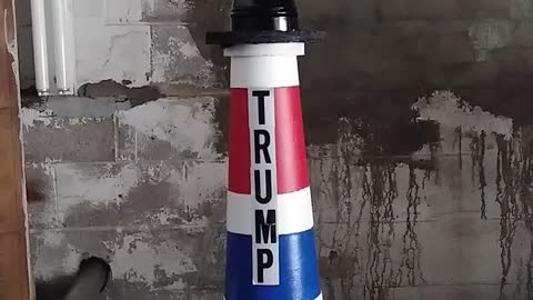 Rotating Trump beacon