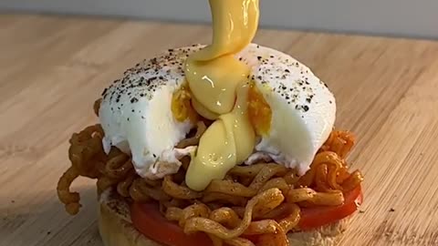 duldak ramen poached egg sandwich