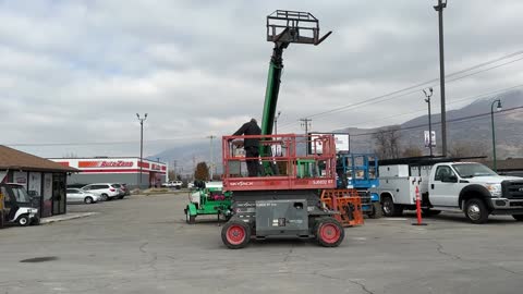 Scissor Lift 2016 Skyjack SJ6832RT 4x4 32' Platform Dual Fuel