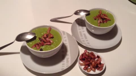 QUICK AND EASY PEA AND BACON VELOUTE RECIPE