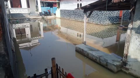 Banjir air laut