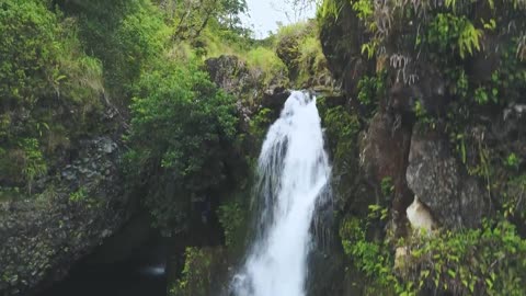 Aerial Hawaii Drone Footage with Relaxing Hawaiian