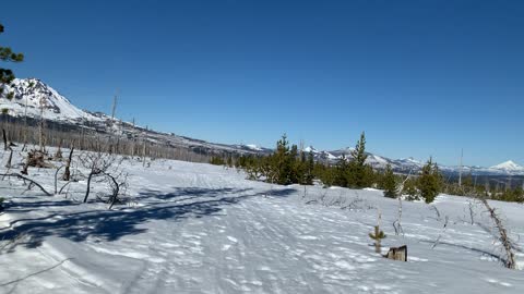 Setting a Good Safety Example – Upper Three Creek Lake Sno-Park – Central Oregon – 4K