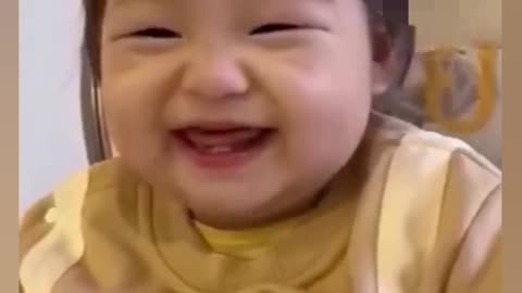 Funny baby girl viral video 👶😂😂