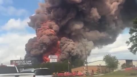 BioLab Chemical Plant in Conyers, Georgia Ignites in Flames, Orange Smoke Fills Air