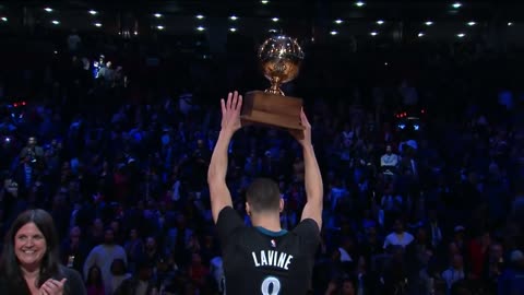 Zach LaVine and Aaron Gordons AWESOME 2016 Slam Dunk Duel