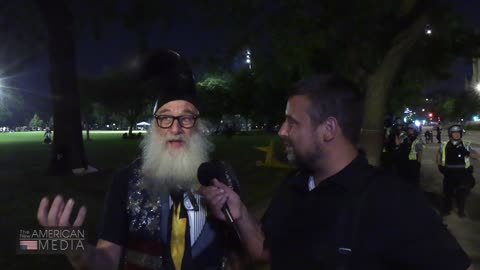 Vermin Supreme @ 2024 Chicago DNC Protest Discusses His Presidential Campaign, New Media, & Ponies!