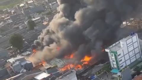 A fire in the Tanah Abang Goat Market area scorched the merchant stall.