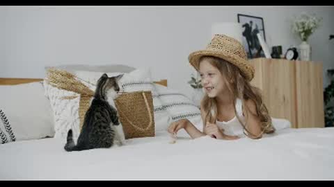 Cat & Baby Girl Funny Conversation - Funny Cat video - CatStore #2