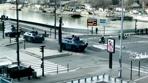 Armoured vehicles arrive in Paris in preparation for the arrival of the French convoy for freedom, clear intimidation tactics by Macron's minions!