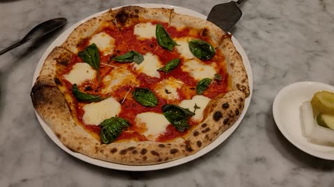 pizza Margherita in seoul