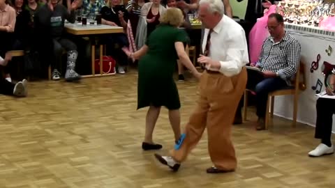 Elderly Couple Steals Show on the Dance Floor