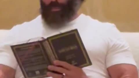 Dan Bilzerian Reading Holy Quran in Dubai