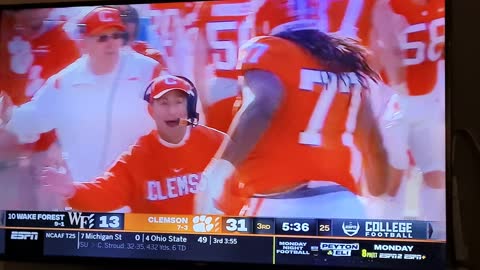 WAKE FOREST GETTING BLOWN OUT BY CLEMSON!