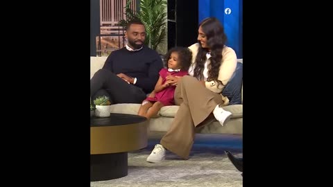 3-Years Old Genius Schools Steve Harvey in Spanish