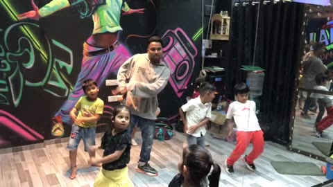 Bachho ka dance class