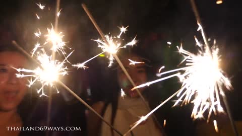 Loy Krathong/Yi Peng Festivals Explained by a Tour Guide