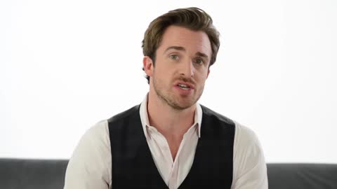 3 Man-Melting Phrases That Make A Guy Fall For You - Matthew Hussey, Get The Guy