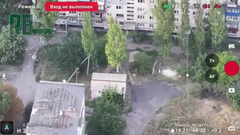 Russian forces clearing high rises in Novohrodivka.