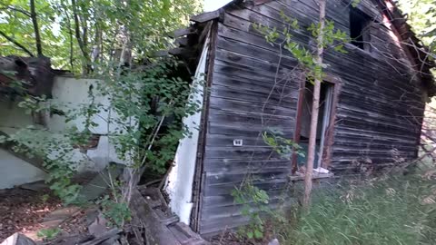 Trail Ends #4 - Inside an Old Farm House