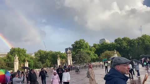 WATCH: Massive Rainbow Appears Over Buckingham Palace Moments After Queen's Death Announced