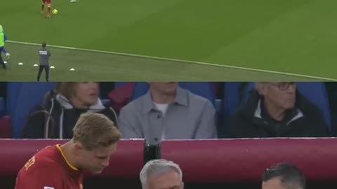 Mourinho has hilarious reaction to wijnaldum's goal😅😅