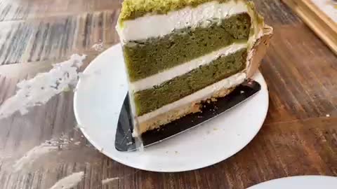 Green tea cake