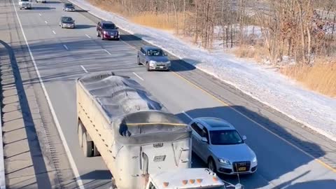 Freedom Convoy USA Plattsburgh,NY to Albany, NY.... and beyond - small clip Part 5