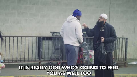 Muslim Asking Strangers For Food, Then Paying Their ENTIRE GROCERIES!