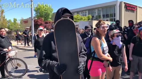 May 1 2019 Portland May day 0.3 Antifa man who punched Andy Ngo in the gut