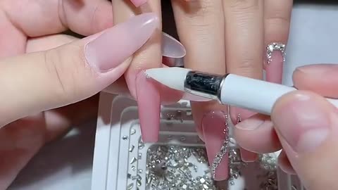 Beautiful Nail Design #nailcolour #naildesign #nailart (1)