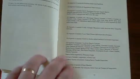 LIBRO D'ORO DELLA NOBILTA' MELITENSE DOCUMENTARIO che cosa accumuna tutte queste persone?che tutti i nobili e gli ecclesiastici hanno tutti uno stemma di famiglia o personale specifico che li contraddistingue