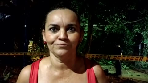 Inmenso árbol cayó de manera repentina en un parque de La Joya, Bucaramanga