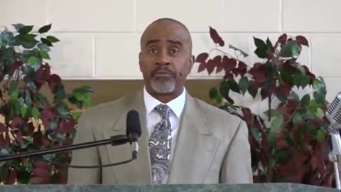 Pastor Gino Jennings: "Having Faith Vs. Stupidity"