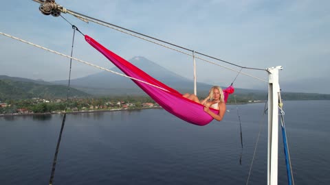 Extreme Hammocking Atop Sailboat