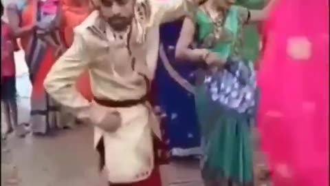 Indian best dancer😂