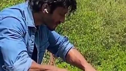 Vidyut Jamwal Brick trick