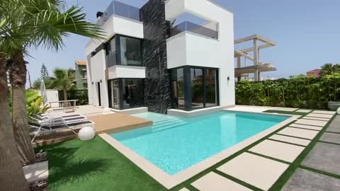 House Tour - Villa design et moderne à 550 000€ !