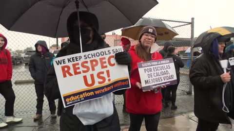 Los Angeles teacher’s union reaches tentative agreement with school district, including 21% raise