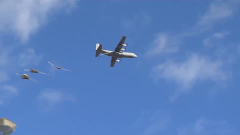 The 82nd Airborne Division A-10 Thunderbolt and C-17 Stars Cool Video