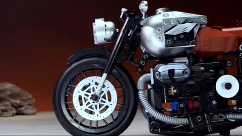 Classic Ride: Crafting a 1:8 Sclae BMW R Nine T Motorcycle