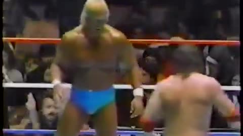 (1985.12.07) Hulk Hogan vs Terry Funk - WWF