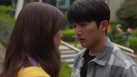 XO, Kitty Kiss Scene - Kitty and Dae (Anna Cathcart and Minyeong Choi) 1x07