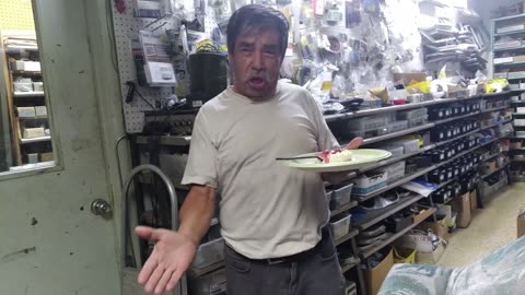 Jose sings Spanish Romantic song for his birthday cake