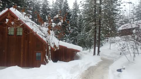 Enjoying Our Stay at The Sleeping Lady Resort in Leavenworth ⛄