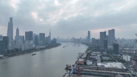 WATCH Ancient sunken ship finally lifted from Yangtze estuary with specially developed technology